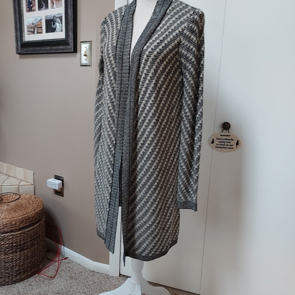 Lightweight long sweater - Picture 3 of 5